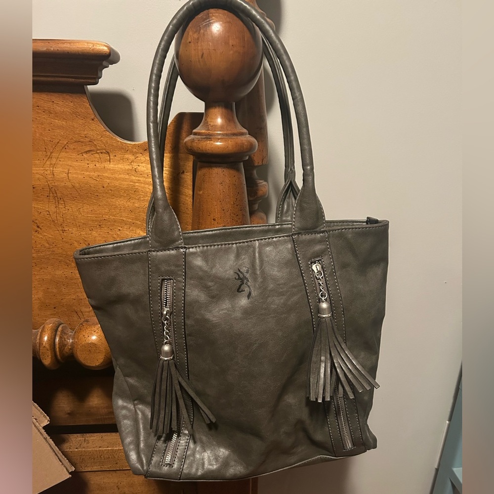Browning leather concealed carry purse/tote with locking zipper